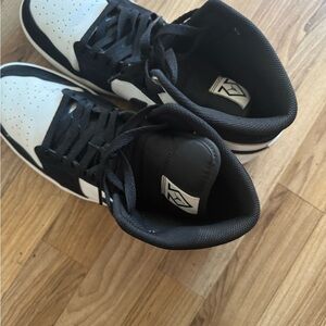 Jordan 1 diamond pearl